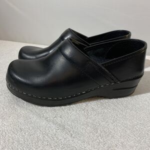 Dansko Cabrio Black Clogs Womens 36 USA 5.5-6 Nursing Shoes